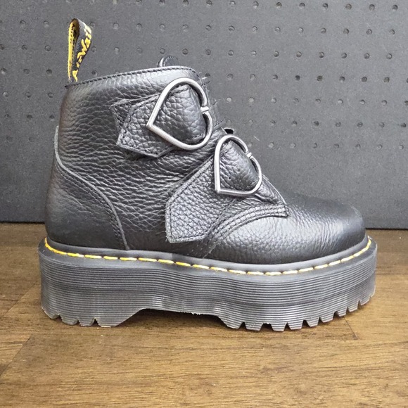 Doc Dr Martens DEVON HEART Leather Platform Buckle Boots Women's Size 6 US - Picture 7 of 12